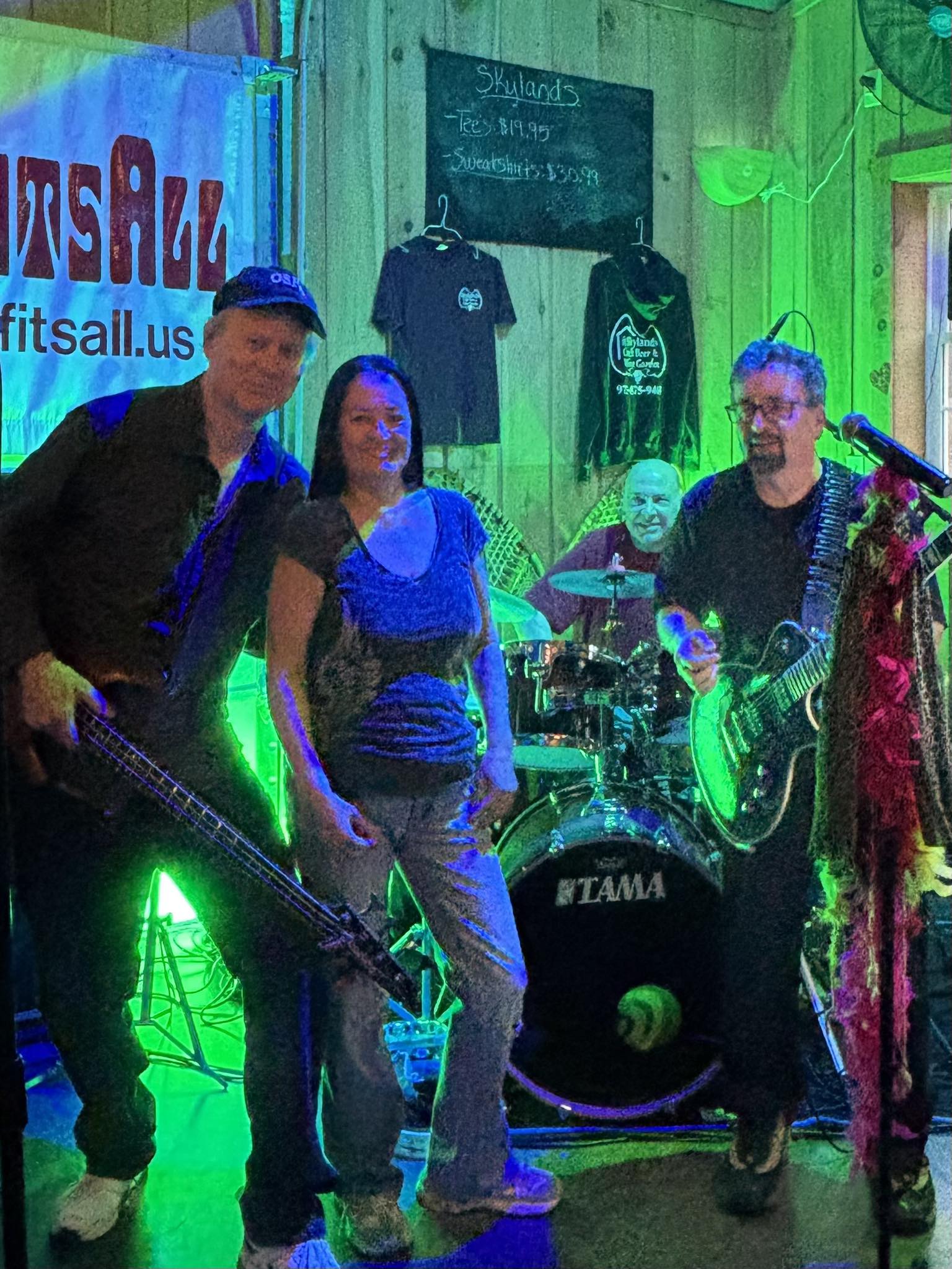 One size fits all band